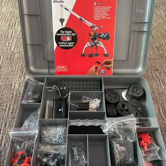 Meccano Super Construction Set - Picture 1 of 6
